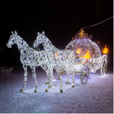 Декоративная декорация Королевская карета и два коня 300 см