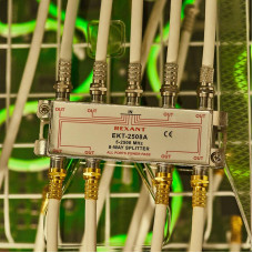 Делитель ТВх8 под F-разъем, 5-2500МГц СПУТНИК REXANT