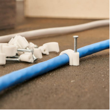 Крепеж кабеля круглый 7мм, белый (20 шт/уп) REXANT