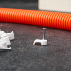 Крепеж кабеля плоский 8х3 мм, белый (50 шт/уп) REXANT