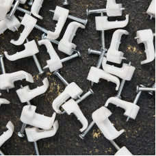 Крепеж кабеля плоский 10х3 мм, белый (50 шт/уп) REXANT