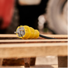 Вилка влагозащищенная прямая, c/з, 16А, IP44, каучук, желтая REXANT