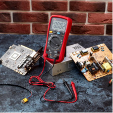 Автомобильный мультиметр UNI-T UT107+