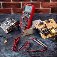 Профессиональный мультиметр UNI-T UT61D+