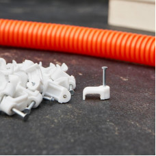 Крепеж кабеля плоский 10х3 мм, белый (50 шт/уп) REXANT