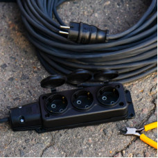 Удлинитель-шнур КГ 3х1,5, 30м, 3 гнезда, морозостойкий, с/з, 16А, 3500Вт, IP44 (Сделано в России) REXANT